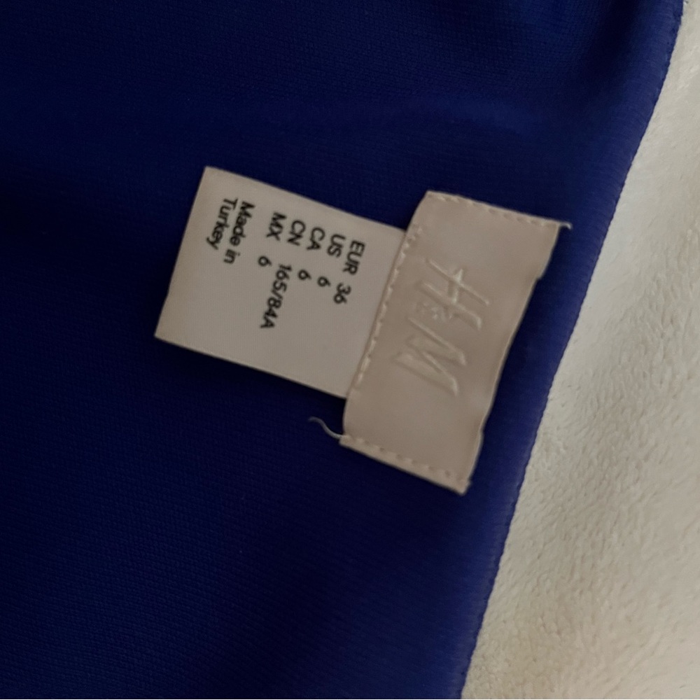 H&M tee - Picture 2 of 3